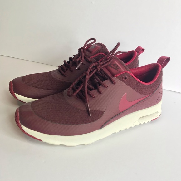 air max thea burgundy
